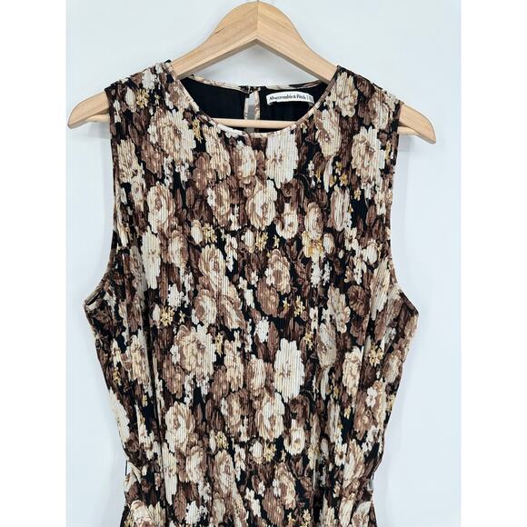 Abercrombie & Fitch Floral Mini Dress - Black and Cream - Picture 4 of 9
